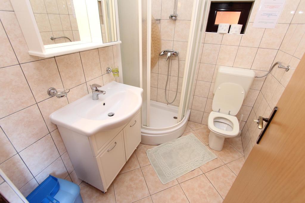 Apartments Maruchita ロヴィニ 部屋 写真