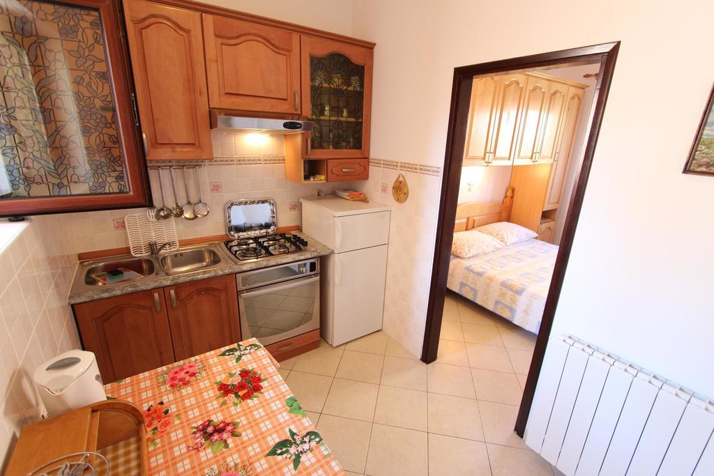 Apartments Maruchita ロヴィニ 部屋 写真