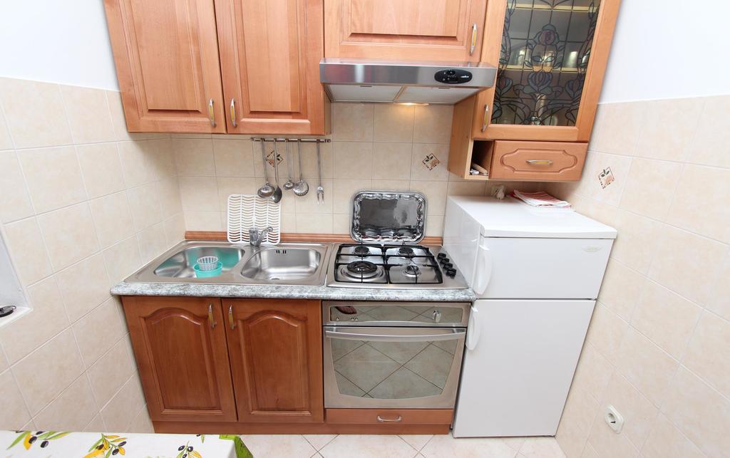 Apartments Maruchita ロヴィニ エクステリア 写真